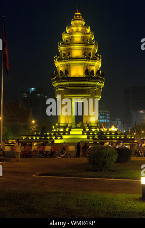 L'indipendenza Monumento a Phnom Penh, capitale della Cambogia, è stato costruito nel 1958 per informarla della Cambogia l'indipendenza dalla Francia nel 1953 Foto Stock