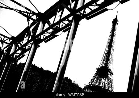 Parigi, Eiffelturm, Kontrast Foto Stock