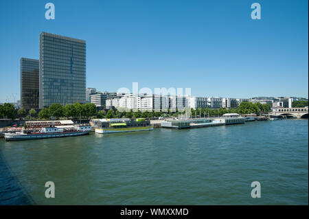 Parigi, Senna e alla Bibliothèque nationale de France Foto Stock