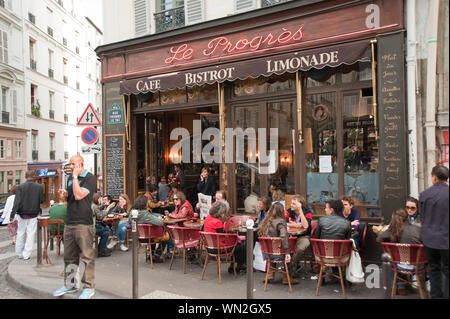Parigi, Montmartre, il Bistro Le Progres Foto Stock