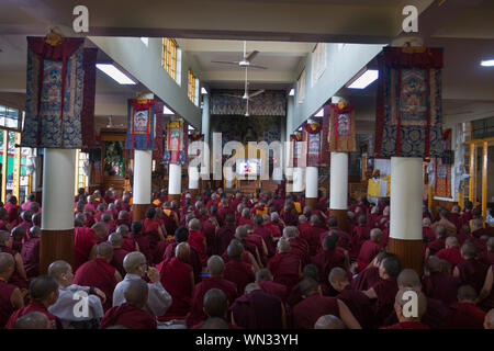 Dharamshala, India. 05 Sep, 2019. Il Tibetano in esilio tibetano e seguaci in tutto il mondo ascoltando l'insegnamento dato a Sua Santità il Dalai Lama sui quattro nobili verità e le loro caratteristiche di sedici (denpa shi, mitak sok chudruk) & il Thirty-Seven fattori di illuminazione (jangchok sodun) nonché di Nagarjuna commento sulla Bodhicitta (jangchup semdrel) al mattino su richiesta di un gruppo dall'Asia. (Foto di Shailesh Bhatnagar/Pacific Stampa) Credito: Pacific Press Agency/Alamy Live News Foto Stock