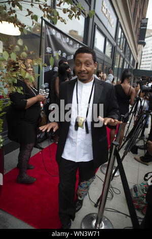 Newark, New Jersey, USA. 5 Sep, 2019. Artista KHALIL KAIN, appare sul tappeto rosso al quarto Annual Newark International Film Festival (NewarkIFF) in Newark, New Jersey. Kain, noto per il film "succo di frutta", è anche un poeta e sarà di eseguire la sua parola con una band dal vivo entro la fine di quest'anno di Brooklyn. Il NewarkIFF che corre da settembre 4-9, 2019, sarà mostrando corto e lungometraggi, documentari, 24 ore di film la concorrenza, master classi di fuco Workshop, classe improv, celebrity headshots e di scrittura per il "grande schermo" sono alcuni degli argomenti trattati. (Credito Im Foto Stock