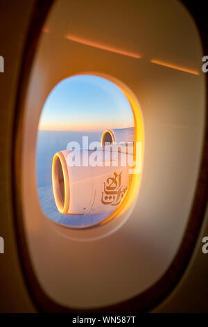 HONG KONG CINA - Circa febbraio, 2019: vista aerea Emirates Airbus A380. Foto Stock