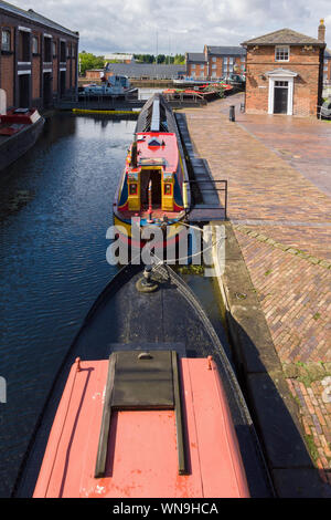 Il National Waterways Museum in Shropshire Union Canal in Ellesmere Port dove la rete delle vie navigabili si connette al Manchester Ship Canal Foto Stock