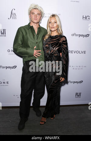 NEW YORK, NY - 05 Settembre 2019: Giordania Barrett e Kate Moss frequentano quotidianamente la prima fila del settimo moda annuale Media Awards di Rainbow Room Foto Stock