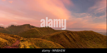 La centrale Brecon Beacons gamma all'alba Foto Stock