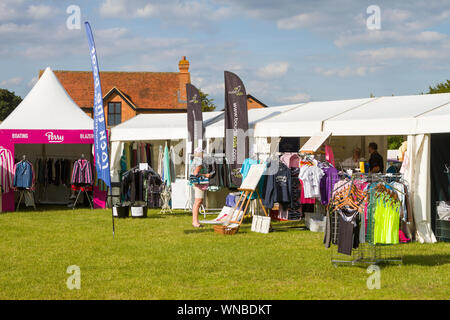 La zona dello shopping a Henley Regatta Womens Foto Stock