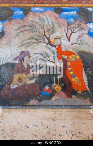 Pittura murale, Chehel Sotoun, garden palace, interni di Isfahan, Provincia di Isfahan, Iran Foto Stock