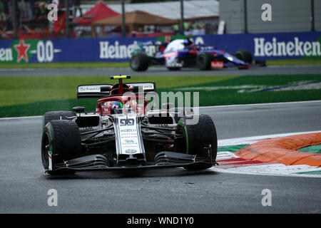 Monza, Italia. 06 Sep, 2019. Monza, Italia. 6 settembre. Formula 1 Gran Premio d'Italia. Antonio Giovinazzi di Alfa Romeo Racing durante le prove per il Gran Premio di Italia di F1 Credito: Marco Canoniero/Alamy Live News Foto Stock