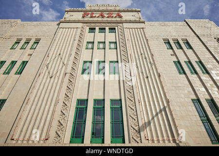 Storico restaurato art deco Plaza Super Cinema Teatro di Varietà e il cinema in Stockport 1932 Grade II * listed building dall architetto William Thornley Foto Stock