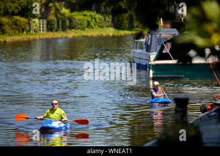 Bridgewater Canal e London Bridge Inn Appleton Warrington, Cheshire, Inghilterra. Foto Stock