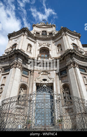 Catania - Il portale barocco della Chiesa di San Placido. Foto Stock