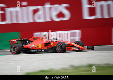 Monza, Italia. 06 Sep, 2019. Monza, Italia. 6 settembre. Formula 1 Gran Premio d'Italia. Charles Leclerc della Scuderia Ferrari durante le prove per il Gran Premio di Italia di F1 Credito: Marco Canoniero/Alamy Live News Foto Stock