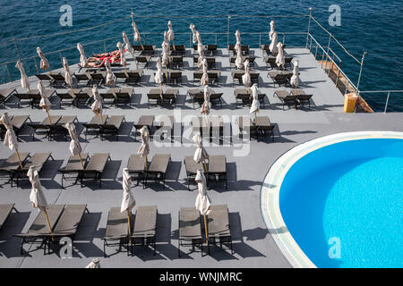 Malta, Sliema, terrazza di un hotel nella baia del porto di Marsamxett, Foto Stock