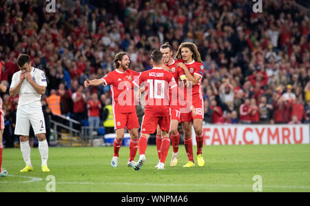 Cardiff, Regno Unito. 6 settembre 2019. il qualificatore a Cardiff City Stadium. I giocatori del Galles celebrare quella dell'Azerbaigian prima metà proprio obiettivo. Solo uso editoriale Credito: Phil Rees/Alamy Live News Foto Stock