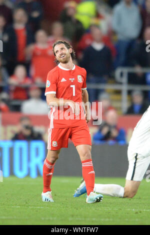 CARDIFF, Galles. 6 SETTEMBRE Joe Allen del Galles reagisce durante UEFA EURO 2020 Gruppo E partita di qualificazione tra Galles e Azerbaigian al Cardiff City Stadium di Cardiff venerdì 6 settembre 2019. (Credit: Jeff Thomas | MI News) Credito: MI News & Sport /Alamy Live News Foto Stock