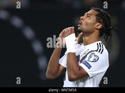 06 settembre 2019, Amburgo: Calcio: Campionato Europeo di qualificazione, Germania - Paesi Bassi, fase di gruppo, gruppo C, 5° giornata. Serge Gnabry dalla Germania reagisce dopo il gioco. Foto: Christian Charisius/dpa Foto Stock