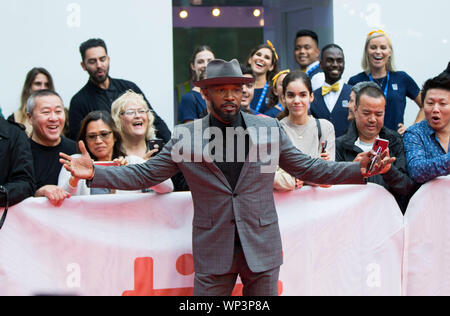 Toronto, Canada. 6 Sep, 2019. Attore Jamie Foxx pone per le foto prima della premiere mondiale del film 'appena Misericordia' a Roy Thomson Hall durante il 2019 Toronto International Film Festival (TIFF) a Toronto, Canada, Sett. 6, 2019. Credito: Zou Zheng/Xinhua Foto Stock