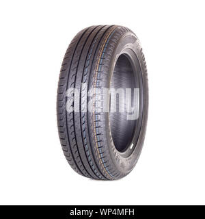 Pneumatici per auto, nuovo pneumatico Goodyear su sfondo bianco isolato da vicino Foto Stock