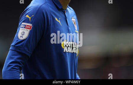 EFL Sky scommessa distintivo durante il Cielo lega Bet One corrispondono a Stadium MK, Milton Keynes. Foto Stock