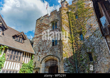 Il castello di Hever Castle cortile interno opinioni Foto Stock