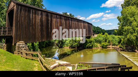 Burfordville ponte coperto è il più antico di solo quattro restanti ponti coperti nello Stato del Missouri, essendo stato costruito nel 1858. Elencate sul na Foto Stock