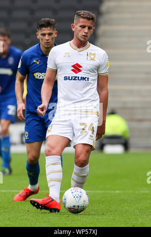 Milton Keynes, Regno Unito. 7 Sep, 2019. MK Dons Giordania Houghton durante la prima metà del cielo scommettere League 1 match tra MK Dons e AFC Wimbledon Stadium MK, Milton Keynes sabato 7 settembre 2019. (Credit: John Cripps | MI News) solo uso editoriale, è richiesta una licenza per uso commerciale. La fotografia può essere utilizzata solo per il giornale e/o rivista scopi editoriali: Credito MI News & Sport /Alamy Live News Foto Stock