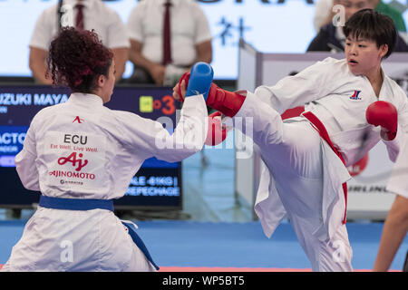 Tokyo, Giappone. 7 Sep, 2019. Maya Suzuki del Giappone (rosso) combatte contro Jacqueline Factos dell Ecuador (blu) durante il repechage femminile di Kumite è -61 kg categoria al Karate1 Premier League Tokyo 2019. Il Karate1 Premier League si terrà dal 6 Settembre al 8 al Nippon Budokan. Il KarateÂ farà il suo debutto appearanceÂ presso il Tokyo 2020 giochi olimpici estivi. Maya Suzuki ha vinto lo scontro. Credito: Rodrigo Reyes Marin/ZUMA filo/Alamy Live News Foto Stock