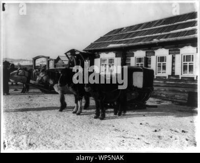Habarovsk - la slitta con la troika posthouse esterno Foto Stock