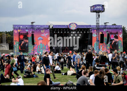 Berlino, Germania. 07Th Sep, 2019. I visitatori del Festival Lollapalooza Berlin sulla base dello Stadio Olimpico. Credito: Britta Pedersen/dpa-Zentralbild/dpa/Alamy Live News Foto Stock