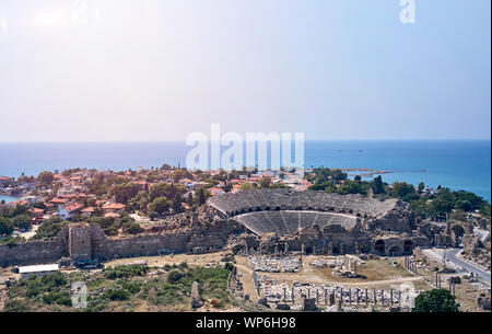 Vista superiore dell'antico anfiteatro Foto Stock