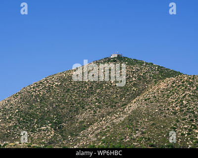 Profeta lias cappella sulla cima di una collina nella zona di Komi, Chios Island, Grecia. Foto Stock