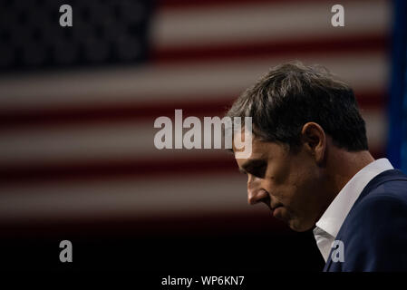 Manchester, New Hampshire, Stati Uniti d'America. 7 Settembre 2019.Manchester, New Hampshire, Stati Uniti d'America. 7 settembre 2019. 7 Settembre 2019: candidato presidenziale democratico Beto O'Rourke parla di Hampshire Nuovo partito democratico Convenzione di stato.ex membro del Congresso Beto O'Rourke e la corrente il candidato presidenziale parla di Hampshire Nuovo partito democratico Convenzione stato....Zach D Roberts..Manchester, NH..USA..new..20190907 (credito Immagine: © Zach RobertsZUMA filo) Credito: ZUMA Press, Inc./Alamy Live News Foto Stock