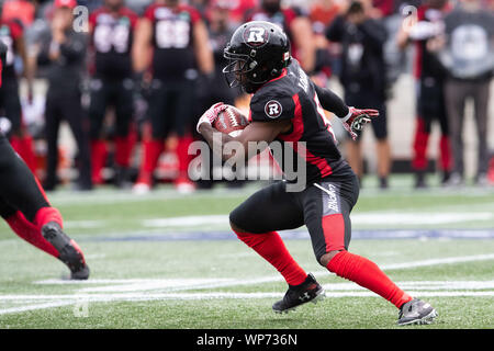 Ottawa, Canada. 07Th Sep, 2019. Ottawa Redblacks running back Stefan Logan (5) corre con la palla durante il CFL gioco tra Toronto Argonauts e Ottawa Redblacks a TD Place Stadium di Ottawa in Canada. Daniel Lea/CSM/Alamy Live News Foto Stock