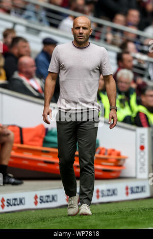 Milton Keynes, Regno Unito. 07Th Sep, 2019. MK Dons Manager Paul Tisdale durante il cielo EFL scommettere League 1 match tra Milton Keynes Dons e AFC Wimbledon stadium:mk, Milton Keynes, in Inghilterra il 7 settembre 2019. Foto di Ken scintille. Solo uso editoriale, è richiesta una licenza per uso commerciale. Nessun uso in scommesse, giochi o un singolo giocatore/club/league pubblicazioni. Credit: UK Sports Pics Ltd/Alamy Live News Foto Stock