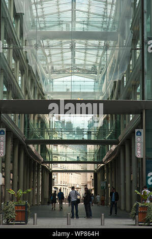 Parigi, Passage des Giacobini, Architekt Ricardo Bofill, Place du Marché-Saint-Honoré Foto Stock