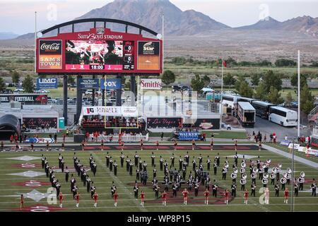 Las Vegas, NV, Stati Uniti d'America. 7 Sep, 2019. La UNLV ribelli marching band esegue prima dell inizio della NCAA Football game con l'Arkansas State Red Lupi e la UNLV ribelli a Sam Boyd Stadium di Las Vegas NV. Christopher trim/CSM/Alamy Live News Foto Stock