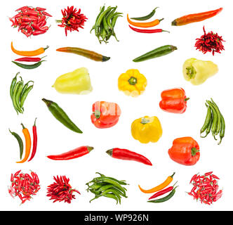 Varie di pepe fresco verdure isolati su sfondo bianco Foto Stock