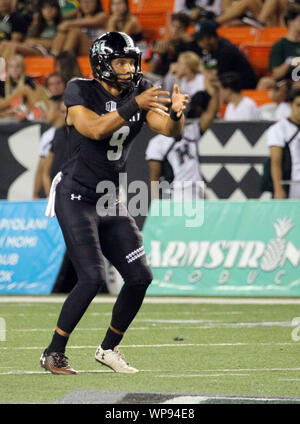 7 settembre 2019 - Hawaii Rainbow Warriors punter Stan Gaudion #9 durante il gioco tra le Hawaii Rainbow Warriors e Oregon State castori all'Aloha Stadium di Honolulu, HI - Michael Sullivan/CSM Foto Stock