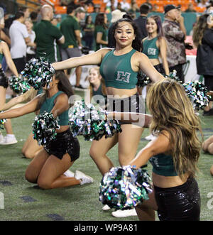 7 settembre 2019 - Hawaii Rainbow Warrior ballerina Estate Waikiki durante il gioco tra le Hawaii Rainbow Warriors e Oregon State castori all'Aloha Stadium di Honolulu, HI - Michael Sullivan/CSM Foto Stock