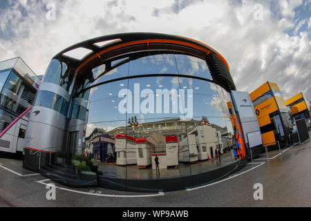 Monza (MB), Italia, 08 settembre 2019, la Mclaren ospitalità durante il Grand Prix di Heineken Italia 2019 - domenica - Paddock - Campionato di Formula 1 - Credit: LPS/Alessio De Marco/Alamy Live News Foto Stock