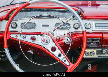 Interno di un vecchio chevrolet impala Foto Stock