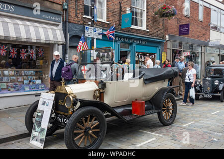 1914 Modello T Ford tourer motor car Lincoln 1940's weekend 2019 Foto Stock