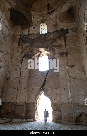 Bibi Khanym moschea di Samarcanda, Uzbekistan. Gran parte dell'edificio fu distrutto da un terremoto nel XV secolo e ricostruito negli anni settanta. Foto Stock