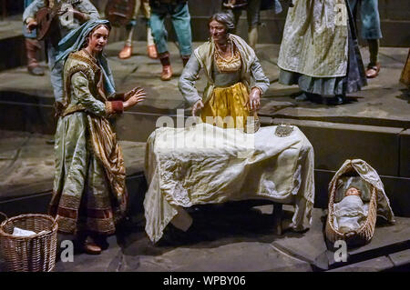 Del Settecento napoletano Belen staging la nascita di Gesù nel Belen stabile della tradizione medievale e oggi nel rito domestico Foto Stock