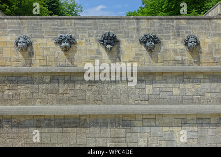 Sceaux, Schlosspark, Parc de Sceaux, Wasserspeier der Kaskade von Rodin Foto Stock