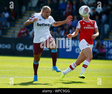 BOREHAMWOOD, Inghilterra - Settembre 08: Adriana Leon del West Ham United WFC durante la Barclay FA DONNA Super League match tra Arsenal donne e West Foto Stock