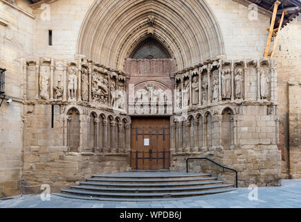 Portale della chiesa di San Bartolomé, Logroño, La Rioja, Spagna Foto Stock