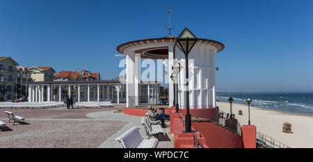 Panorama del boulevard lungo la Spiaggia di Binz sull isola di Rügen, Germania Foto Stock