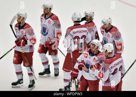 Trinec, Repubblica Ceca. 08 Sep, 2019. I giocatori di Minsk dopo l'Hockey su Ghiaccio Champions League gruppo D match: HC Ocelari Trinec - Yunost Minsk in Trinec, Repubblica Ceca, 8 settembre 2019. Credito: Jaroslav Ozana/CTK foto/Alamy Live News Foto Stock